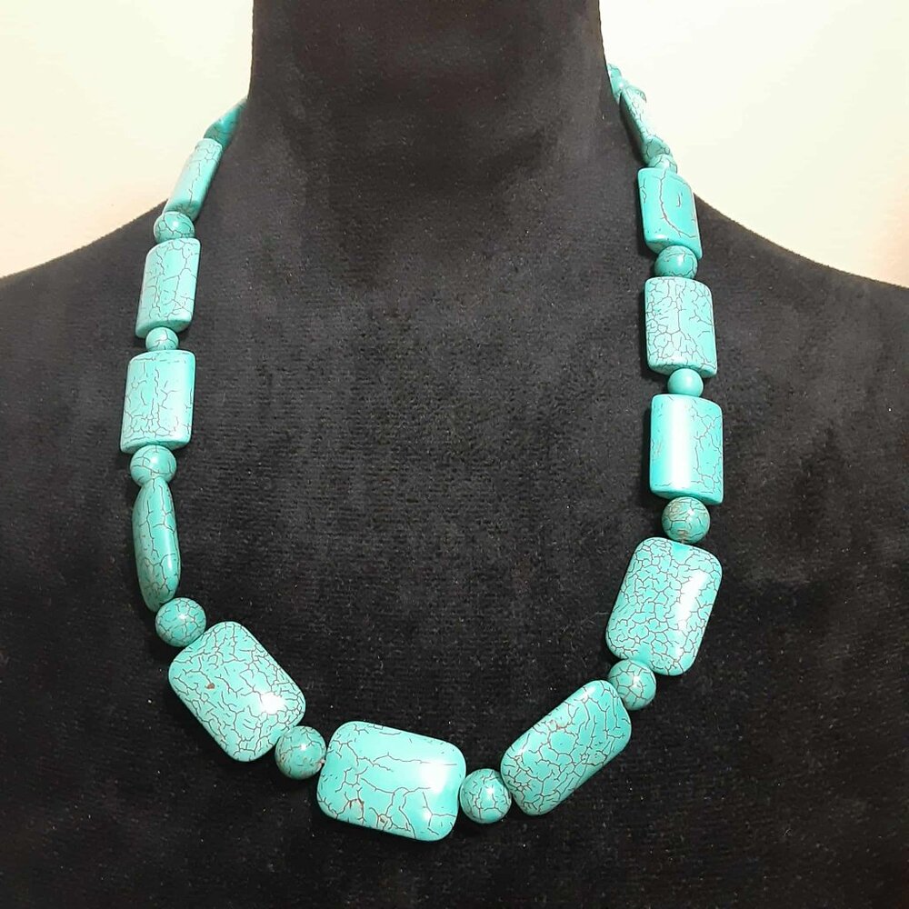 Women's Southwest faux turquoise Flat beaded necklace Boho Western